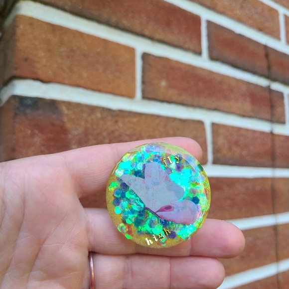 Butterfly Popsocket - Picture 3 of 4